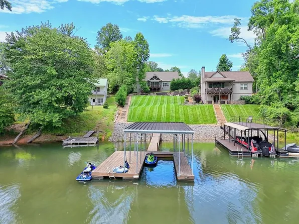 1220 Dogwood Trl, Hiawassee, GA 30546