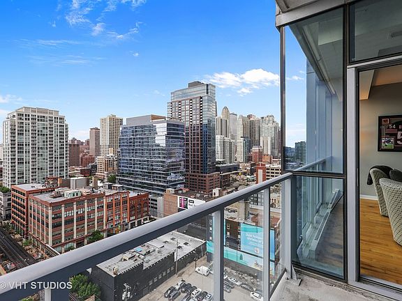 4th image of 303 W Ohio St APT 1801