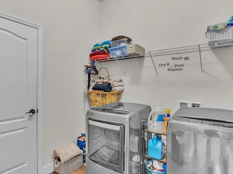 1340 Eagle Crest Blvd — Photo 8