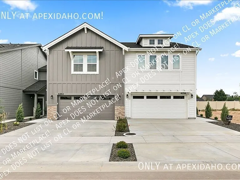 4264 W Topeka St — Photo 1