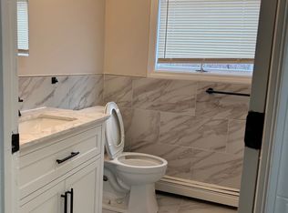 681 Charles St APT 4, Providence, RI 02904