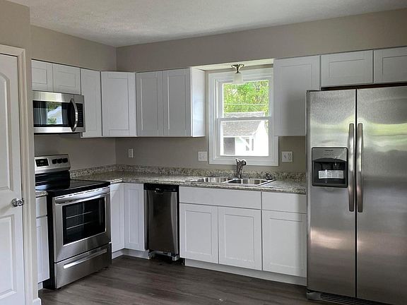 5th image of 877 Kirkwood Dr