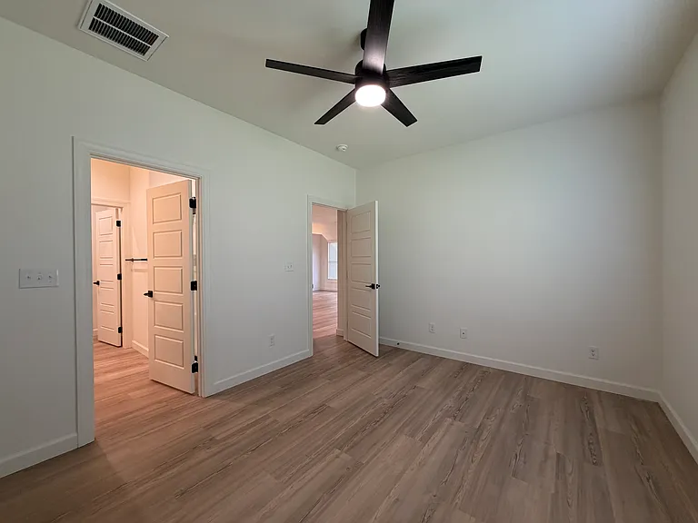 1624 Park Ave — Photo 11