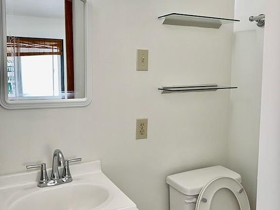 3rd image of 3125 Catherine St #B