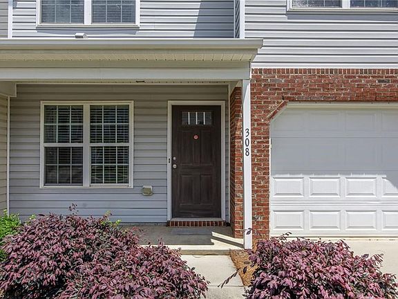 2nd image of 308 Robyns Glen Cir
