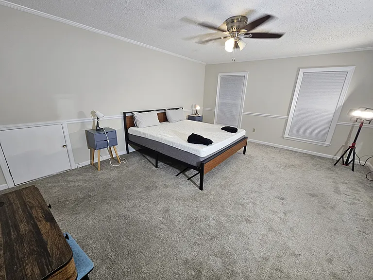 516 S Yates Rd — Photo 36