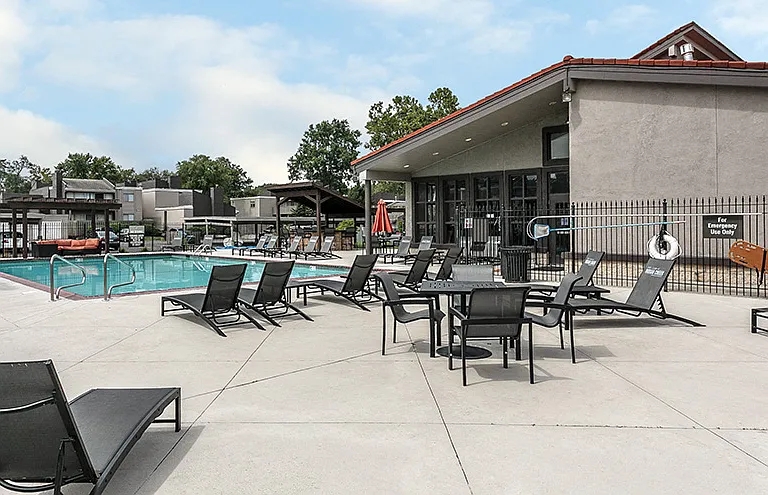 The Club at Indian Creek Apartment Homes — Photo 24