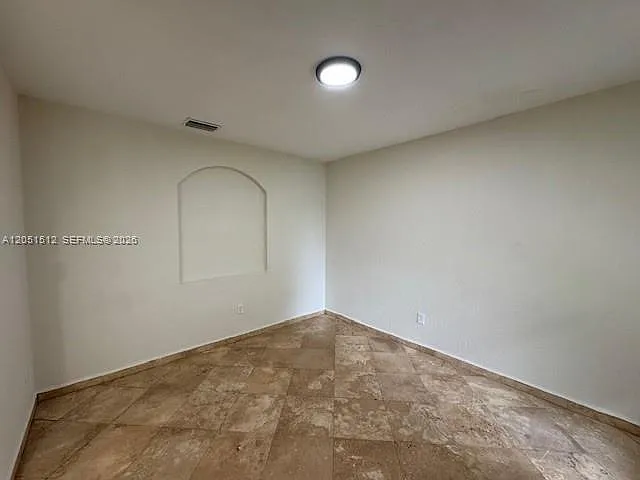 21733 Ingraham Ave — Photo 19