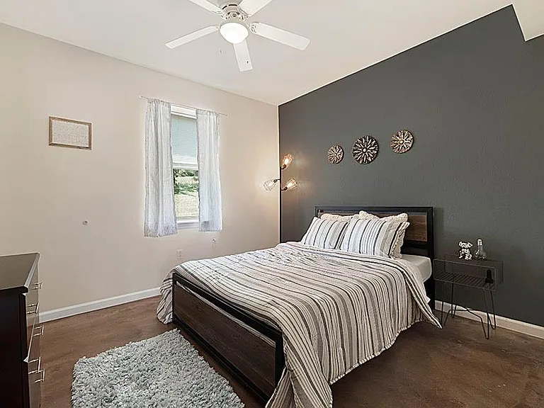 University Park Apartments — Photo 5