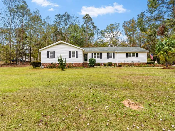 810 Briarwood Rd, Greenwood, SC 29646