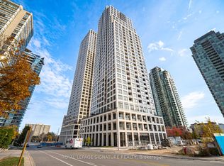 36 Elm Dr W #3007, Mississauga, ON L5B 0N3