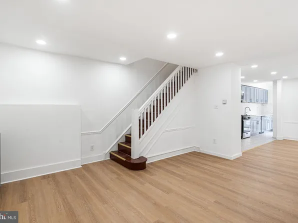 6504 Dorel St, Philadelphia, PA 19142