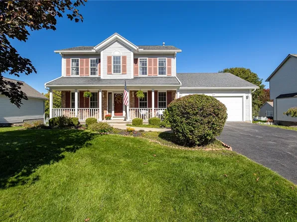 45 Woodworth St, Victor, NY 14564