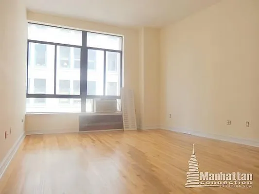 Rented by Manhattan Connection | media 10