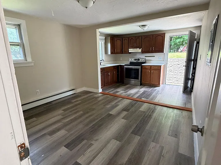 11 Maple St #2 — Photo 2