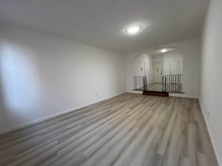 41-07 42nd St #4D — Photo 5