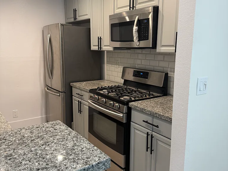 4429 Saugus Ave #3 — Photo 6