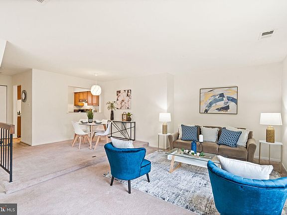 5th image of 5836 Bridgetown Ct #32