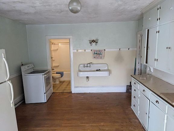 2nd image of 1011 N 10th St #1011A