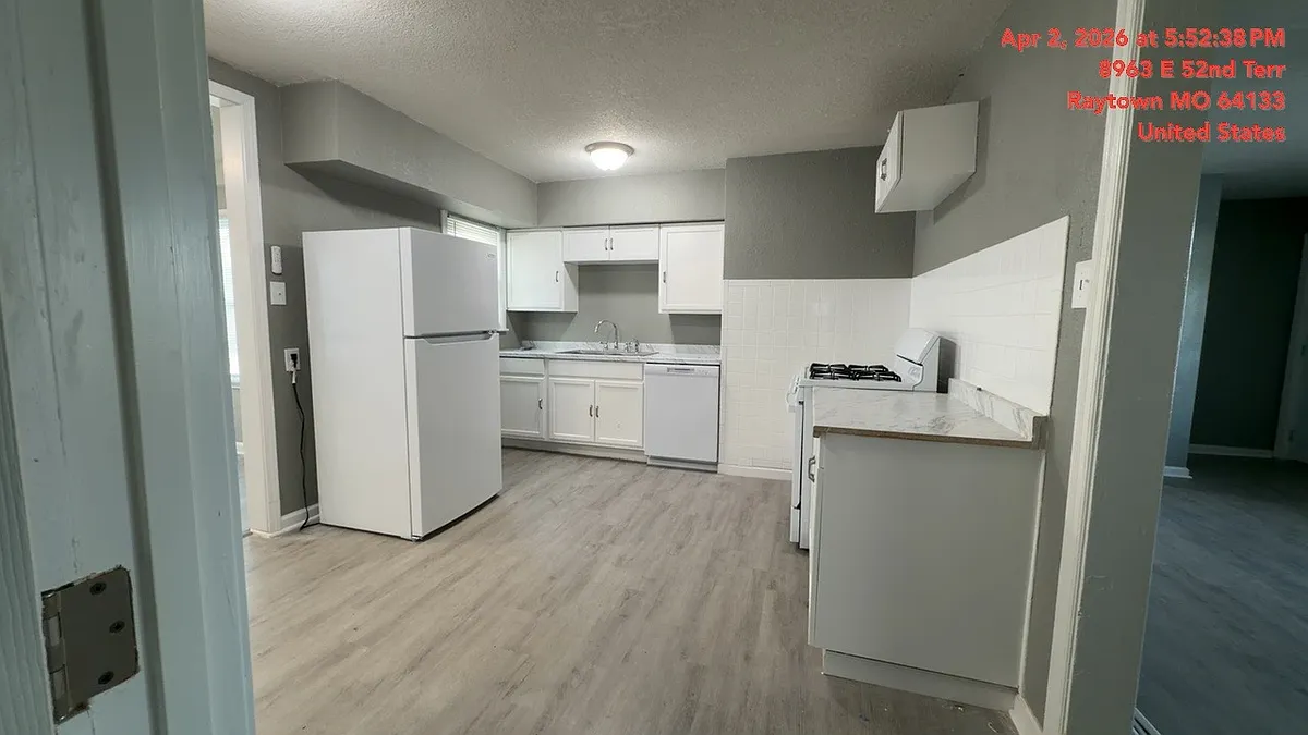 Kitchen - 8963 E 52nd Ter