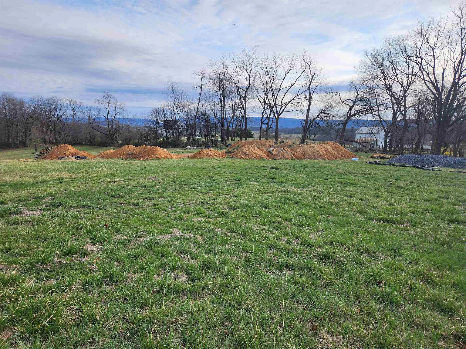 2060 Skippie Ln photo 1