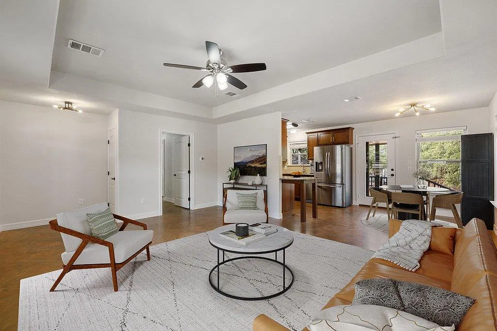 3 bed, 2.0 bath, 1243 sqft, $2,100 — Photo 4
