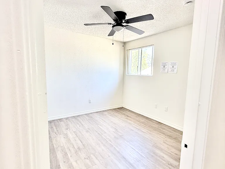 6714 Troost Ave #K — Photo 9
