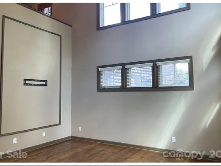 15124 Sapphire Hill Ln — Photo 1