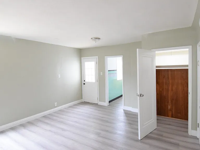 11023 Strathmore Dr — Photo 3