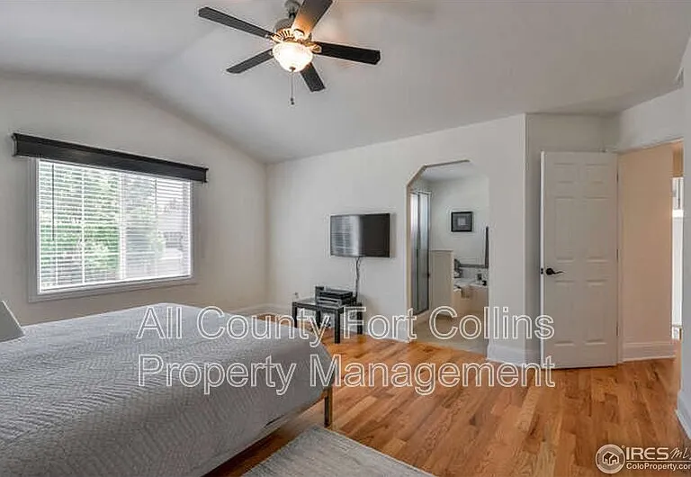 2248 Smallwood Dr — Photo 5