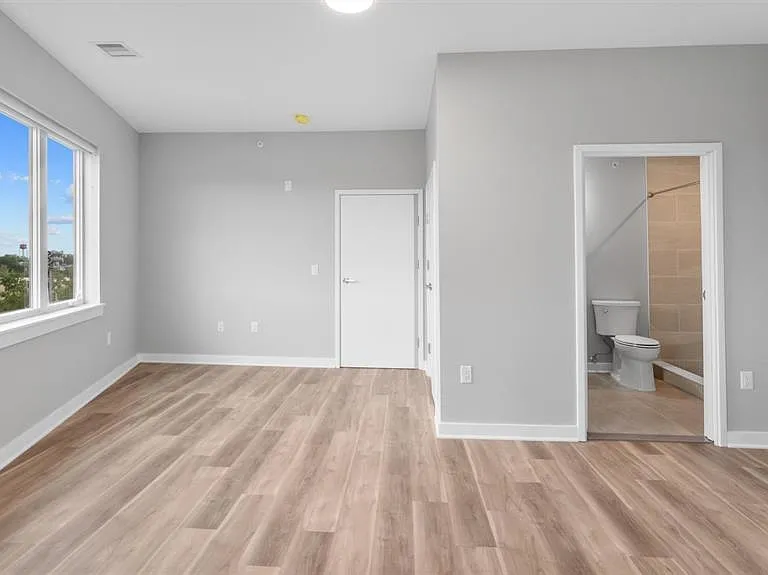 475 Communipaw Ave #207 — Photo 7