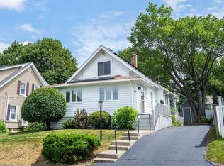 61 Acushnet Ave, Worcester, MA 01606