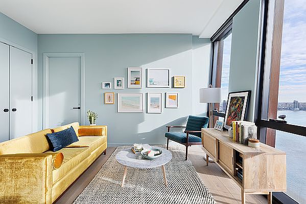 1st image of 626 1st Ave APT W4b