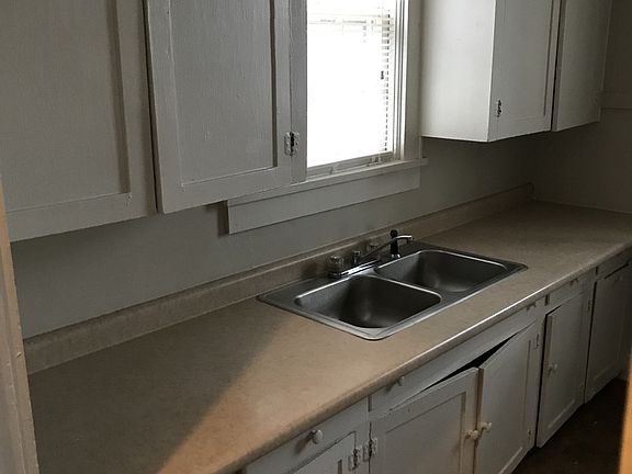 5th image of 616 W Lafayette St APT 1