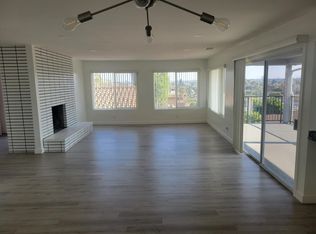 1881 Molino Ave APT 4, Signal Hill, CA 90755