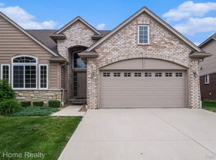 5193 Hawkseye Trce, Warren, MI 48092
