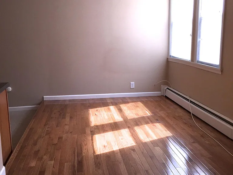 1154 Madison Ave #13 — Photo 10