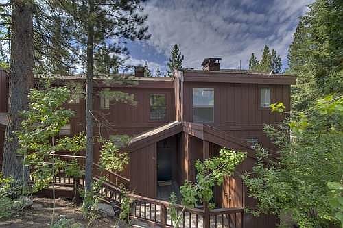 2nd image of 125 Lassen Dr #19