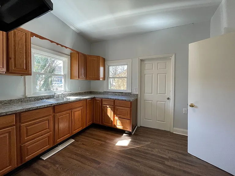 52 - 54 Ellis — Photo 8