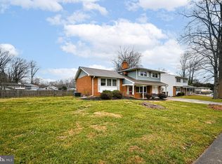 4 Henderson Hill Rd, Newark, DE 19711