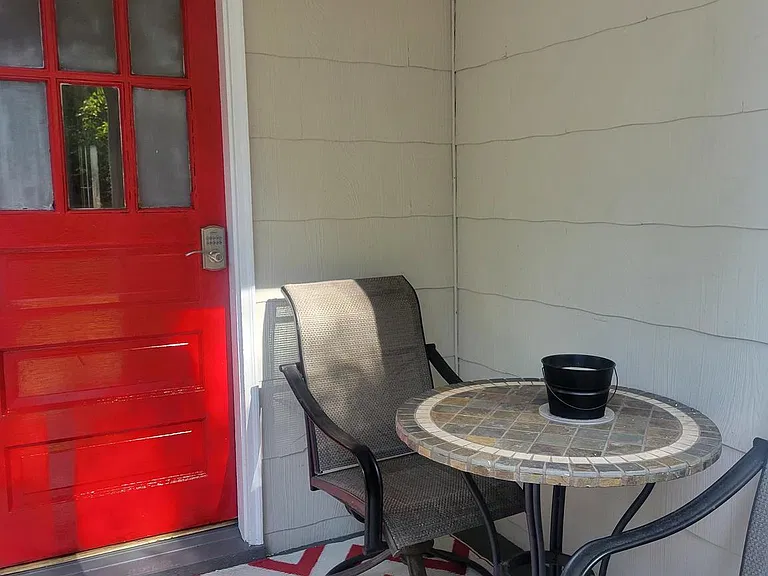905 Evergreen Ave — Photo 4