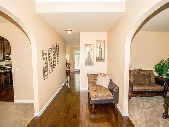 3rd image of 4353 Grove Lake St