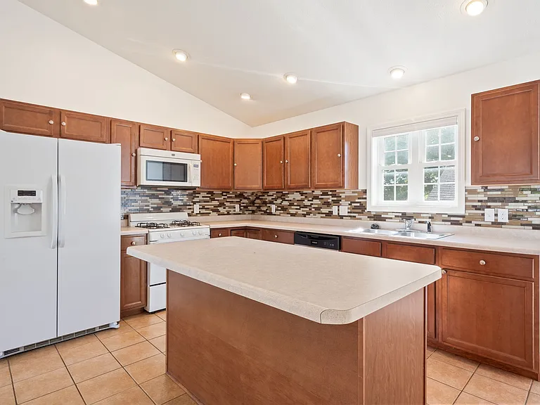 812 Union Ave NE — Photo 6