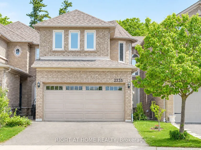 2233 Rockingham Dr — Photo 1