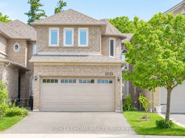 2233 Rockingham Dr, Oakville, ON L6H 6E7