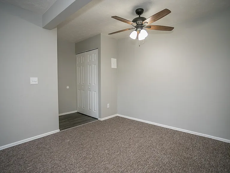 545 E Erie Ave — Photo 11