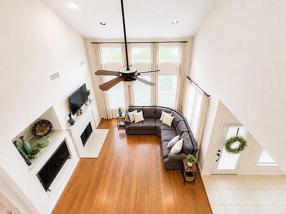 3rd image of 4027 Chestnut Bnd