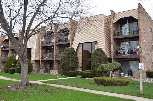 2nd image of 7300 Blackstone Ave APT 5
