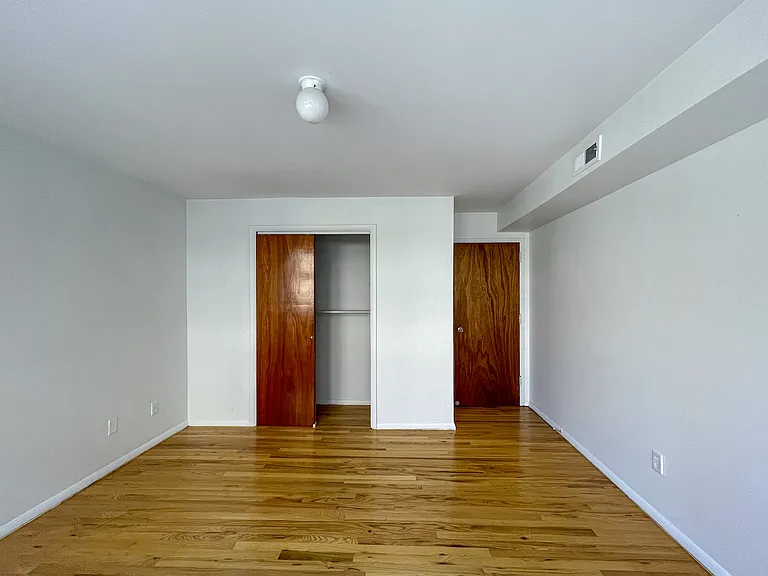 200 Pacific St #2 — Photo 6
