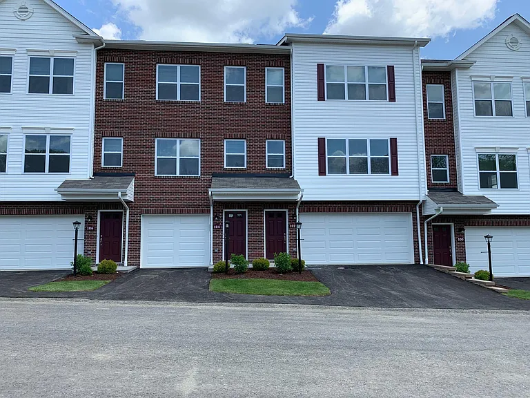 300 Old Mill Rd — Photo 3